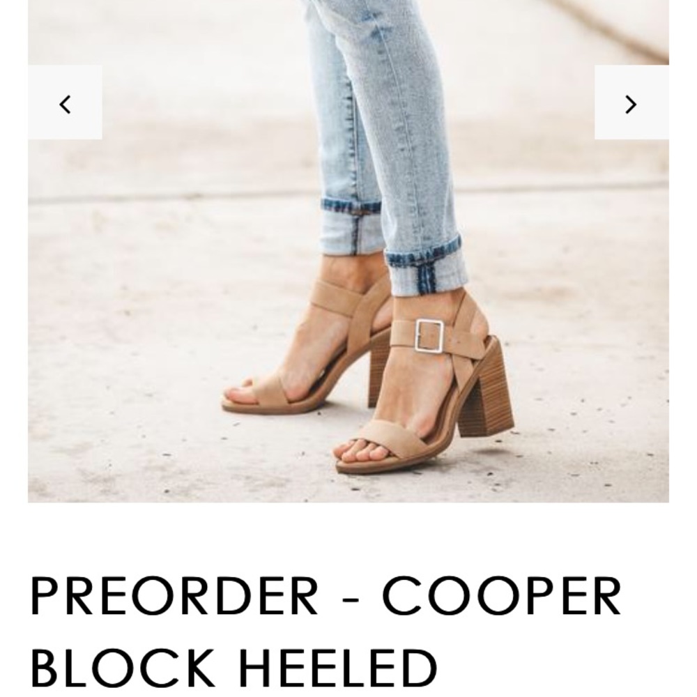 VICI Heeled Sandals ✨NWT ✨